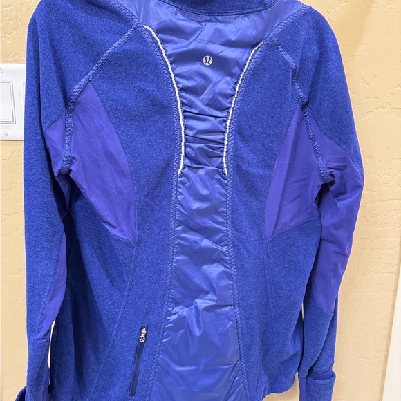 Lululemon Gust Buster Jacket. Women’s Size 10. Pigment Blue. - Picture 5 of 11